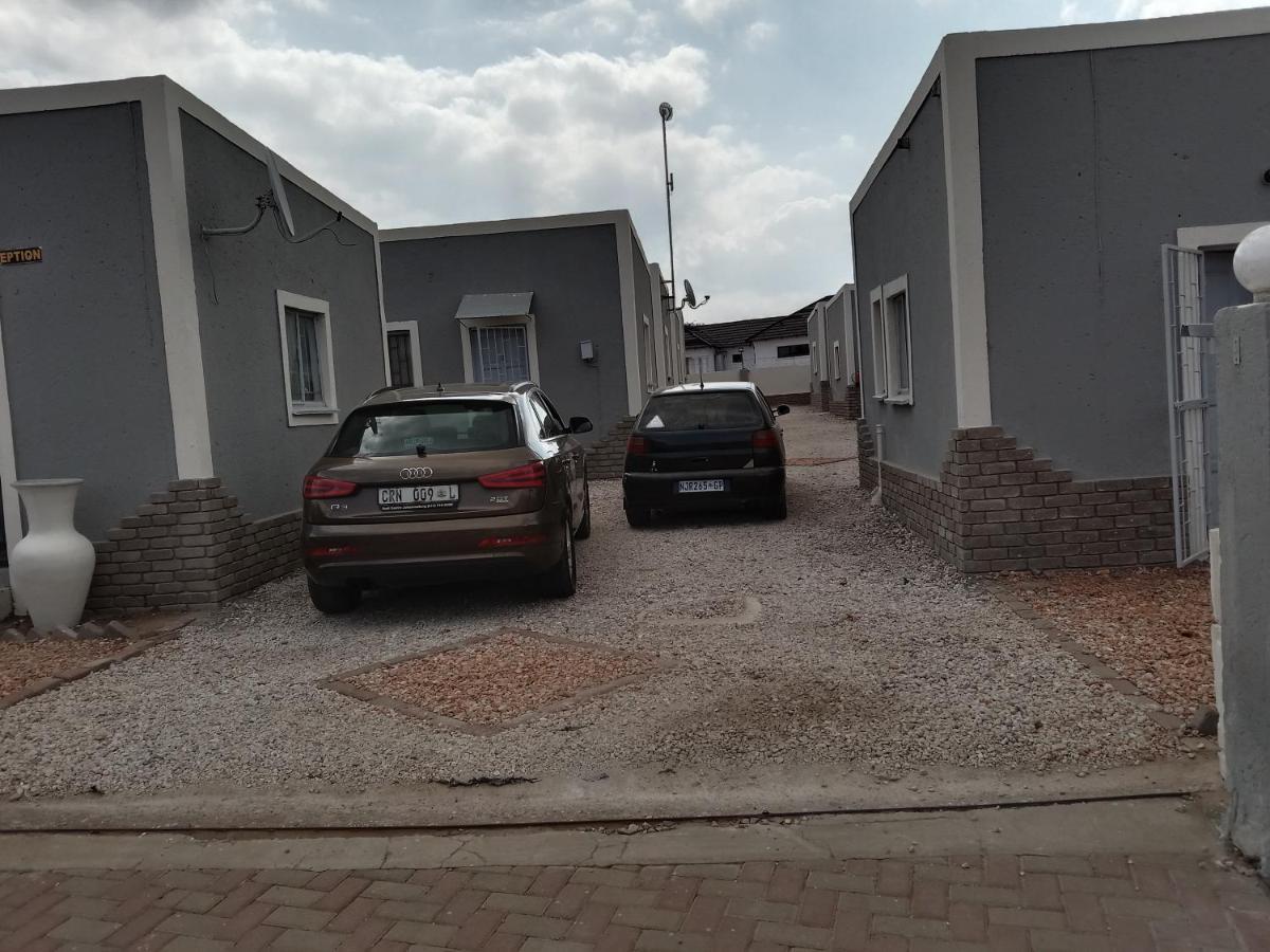 Fourties Guest House Phalaborwa Eksteriør billede